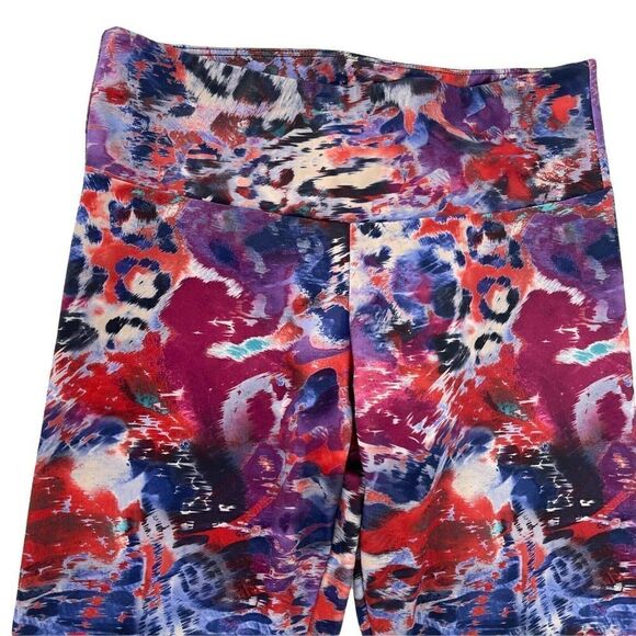 Onzie Leggings Cropped Purple Animal Print Feather Womens Size XS Mid Rise Pant - Picture 3 of 6